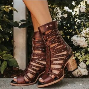 Awesome New FREEBIRD by Steven Lotus Stud Gladiator Heels - Cognac - Sz 8